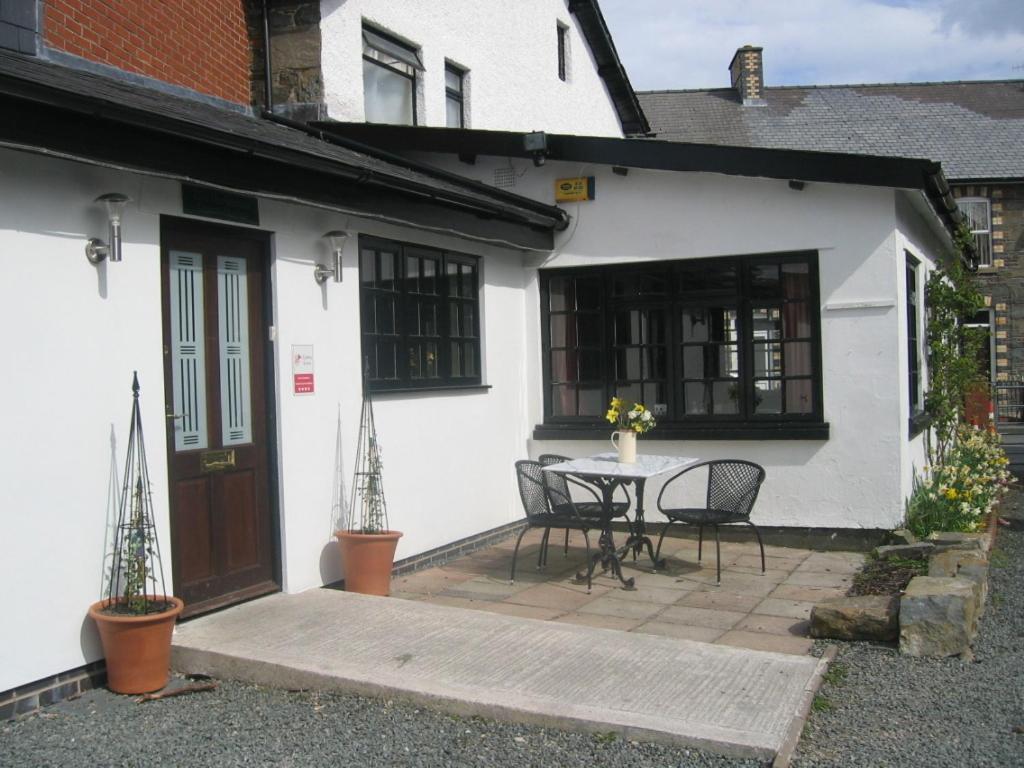 The Horseshoe Guesthouse Rhayader Ngoại thất bức ảnh