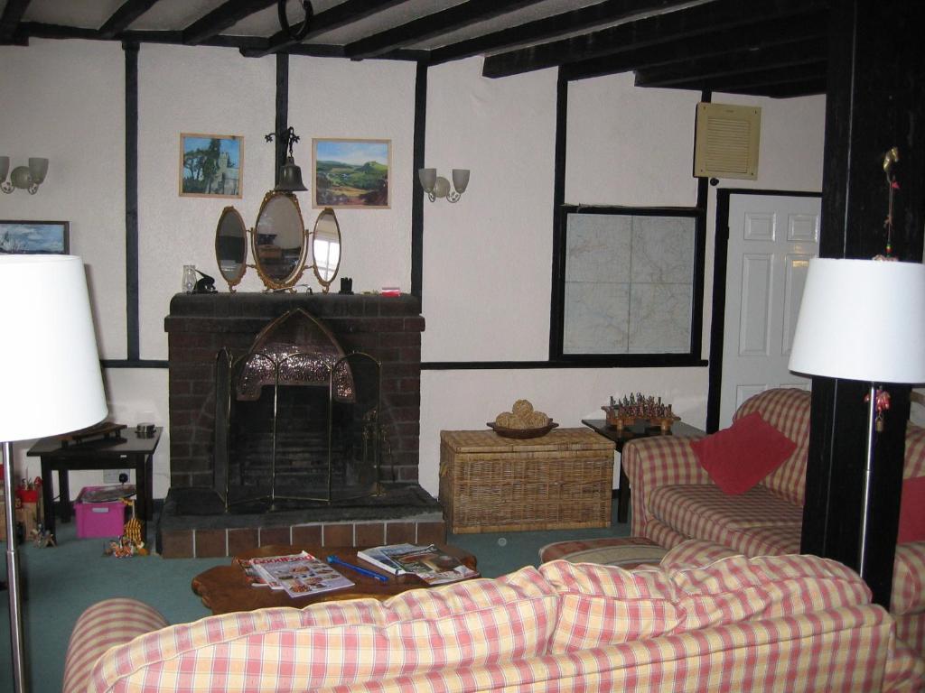 The Horseshoe Guesthouse Rhayader Ngoại thất bức ảnh
